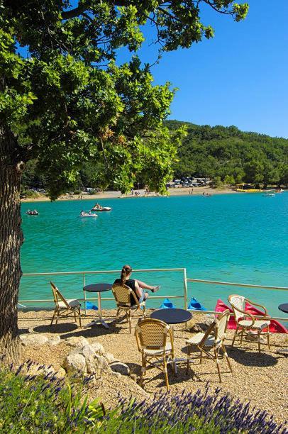 Mobilhome 4/5 P /Gorges Du Verdon / Tout Equipe / / Tout Confort / Refait A Neuf / Lac De Ste Croix A Proximite 생트크루아드베르동 외부 사진